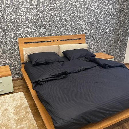 Lux Apartment In Zentrum تشيرنيفتسي المظهر الخارجي الصورة
